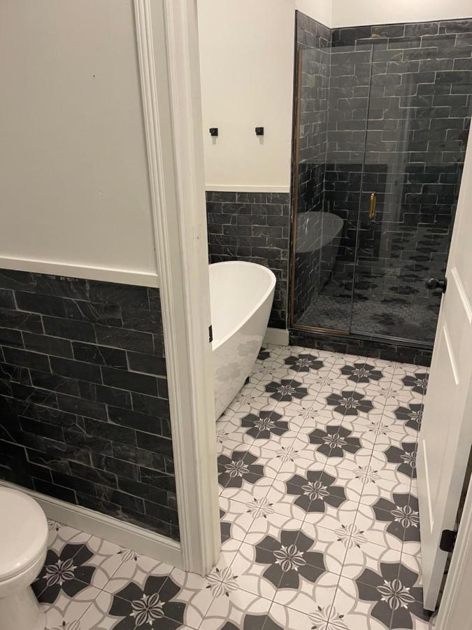 Gold By Hollyhock- Executive-level Living Louisville