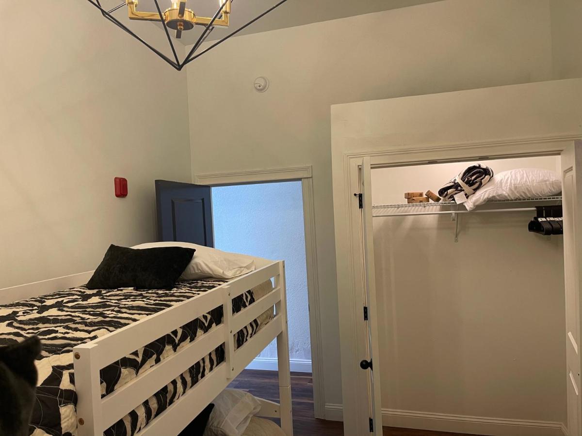 Gold By Hollyhock- Executive-level Living Louisville